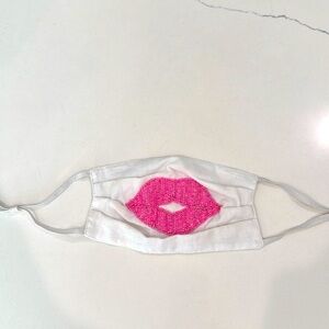 Lips hand beaded mask